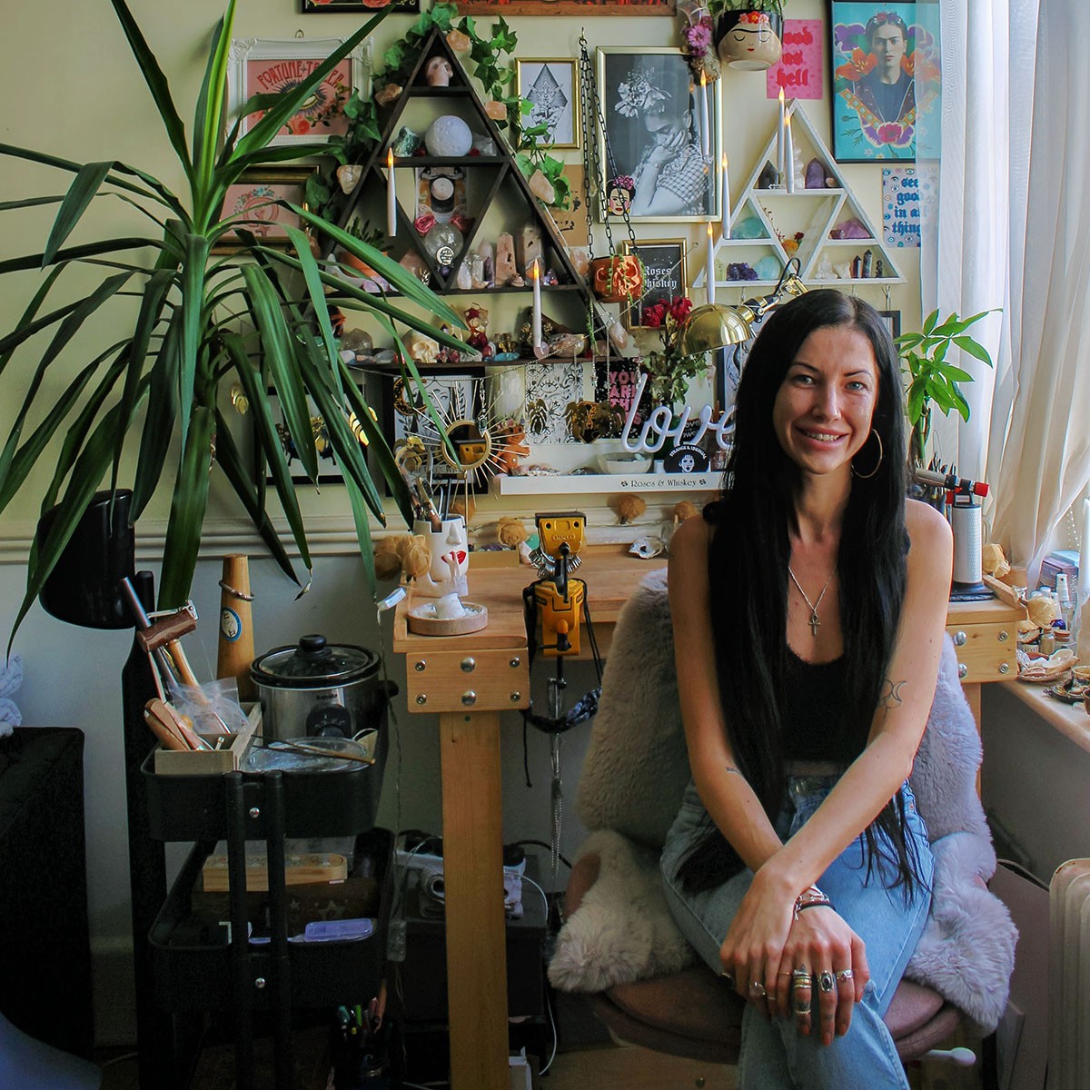 Creating Crystal Jewellery With Jessica From 'Roses & Whiskey'