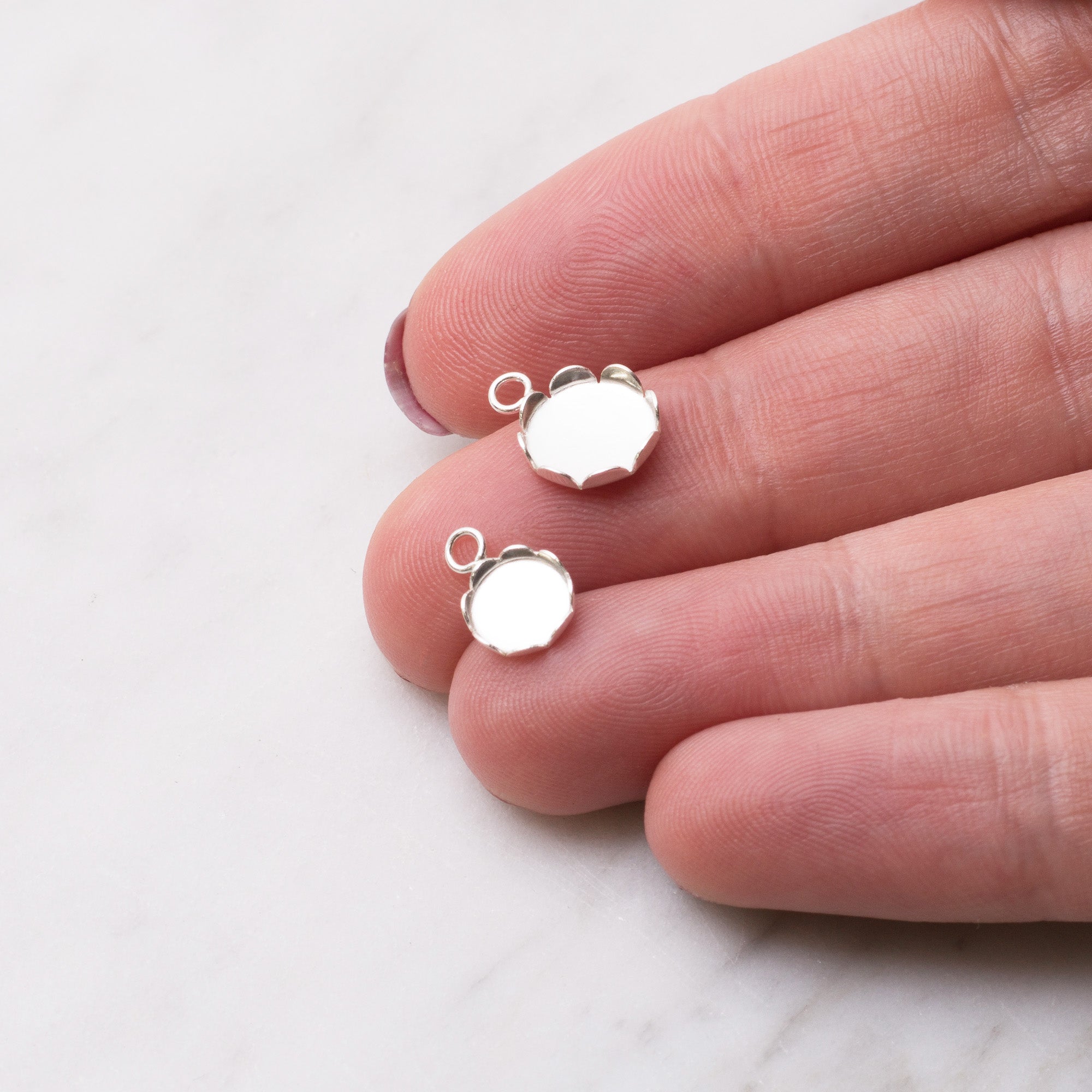 Sterling Silver Petal Edge Pendant Settings For Cabochon Stones