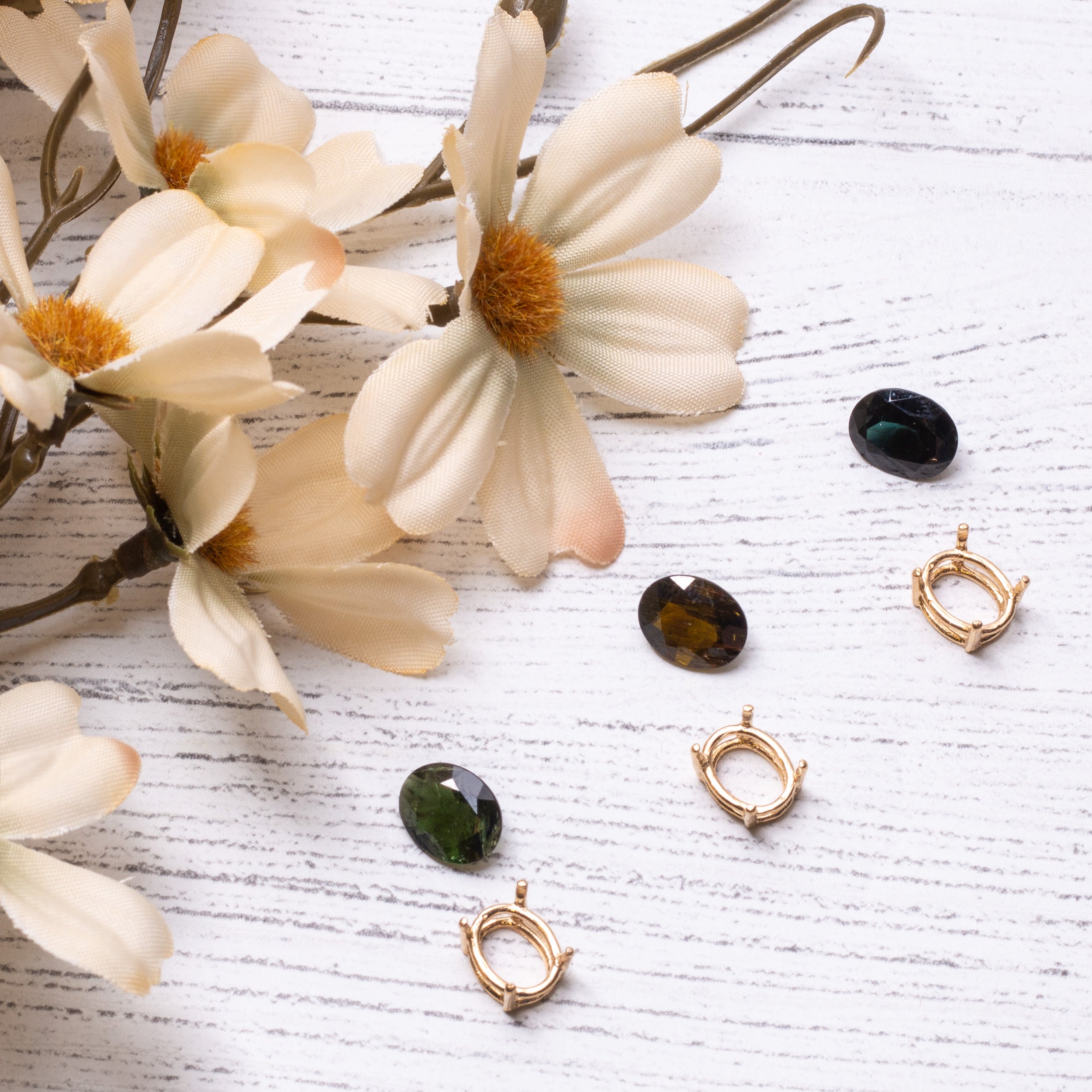 14ct Gold Pre-Notched Setting For Faceted Stones