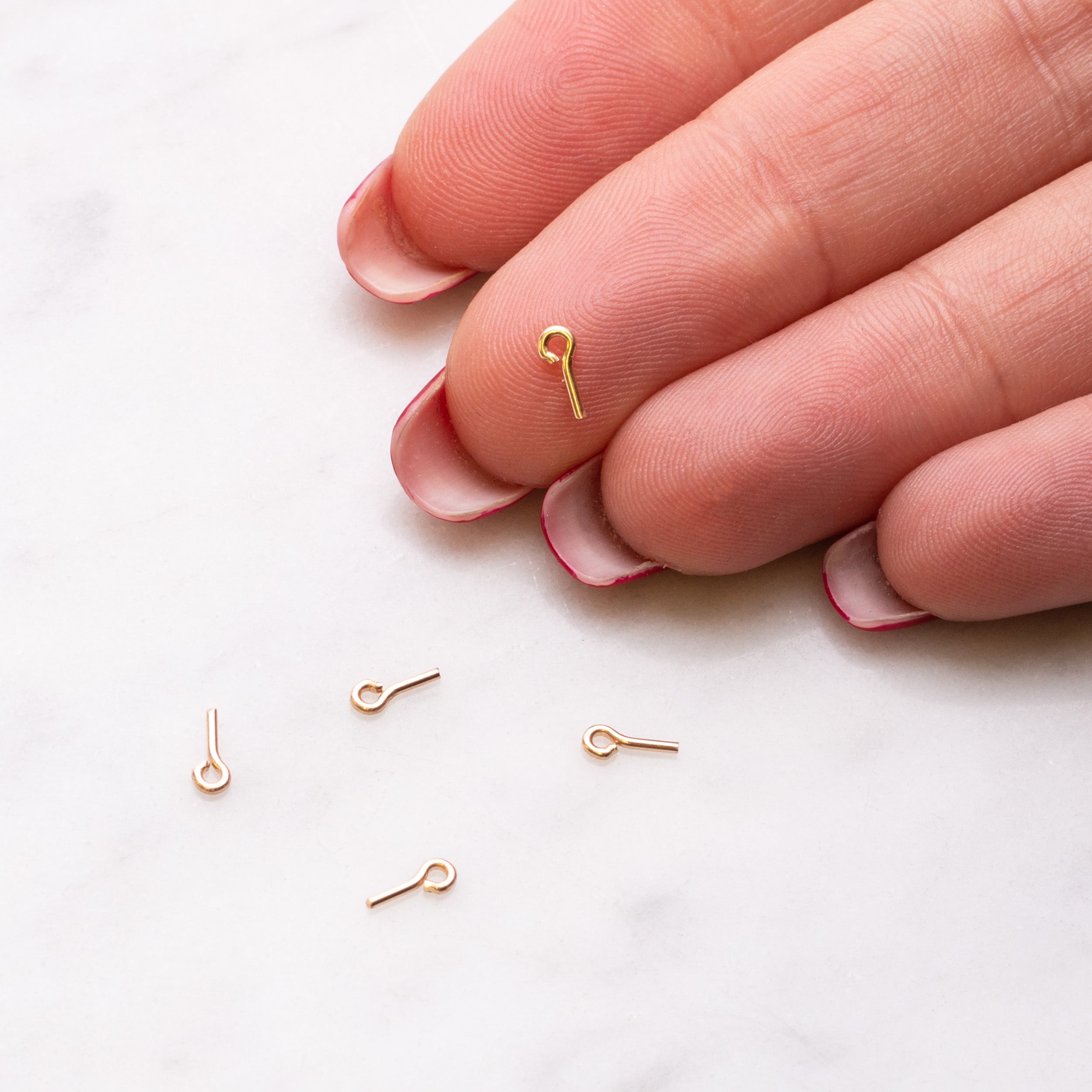 9ct Gold Peg With Loop