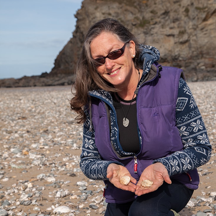 Beachcombing & Jewellery Making With Cornish Agates