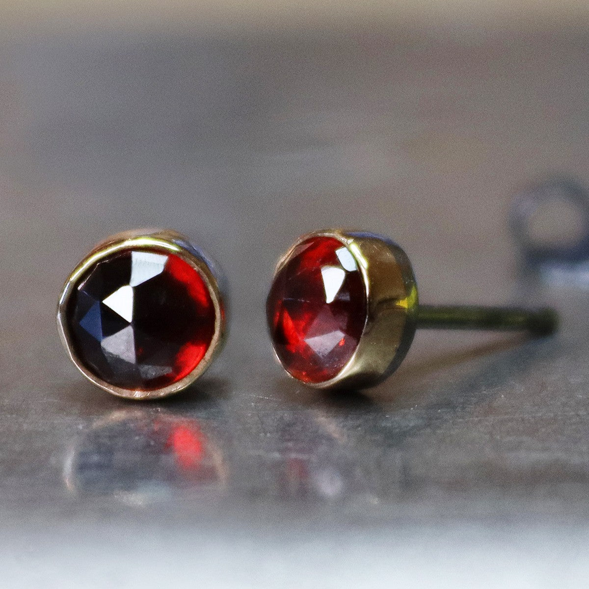 How To Make Bezel Set Cabochon Earstuds With Tutor Estona