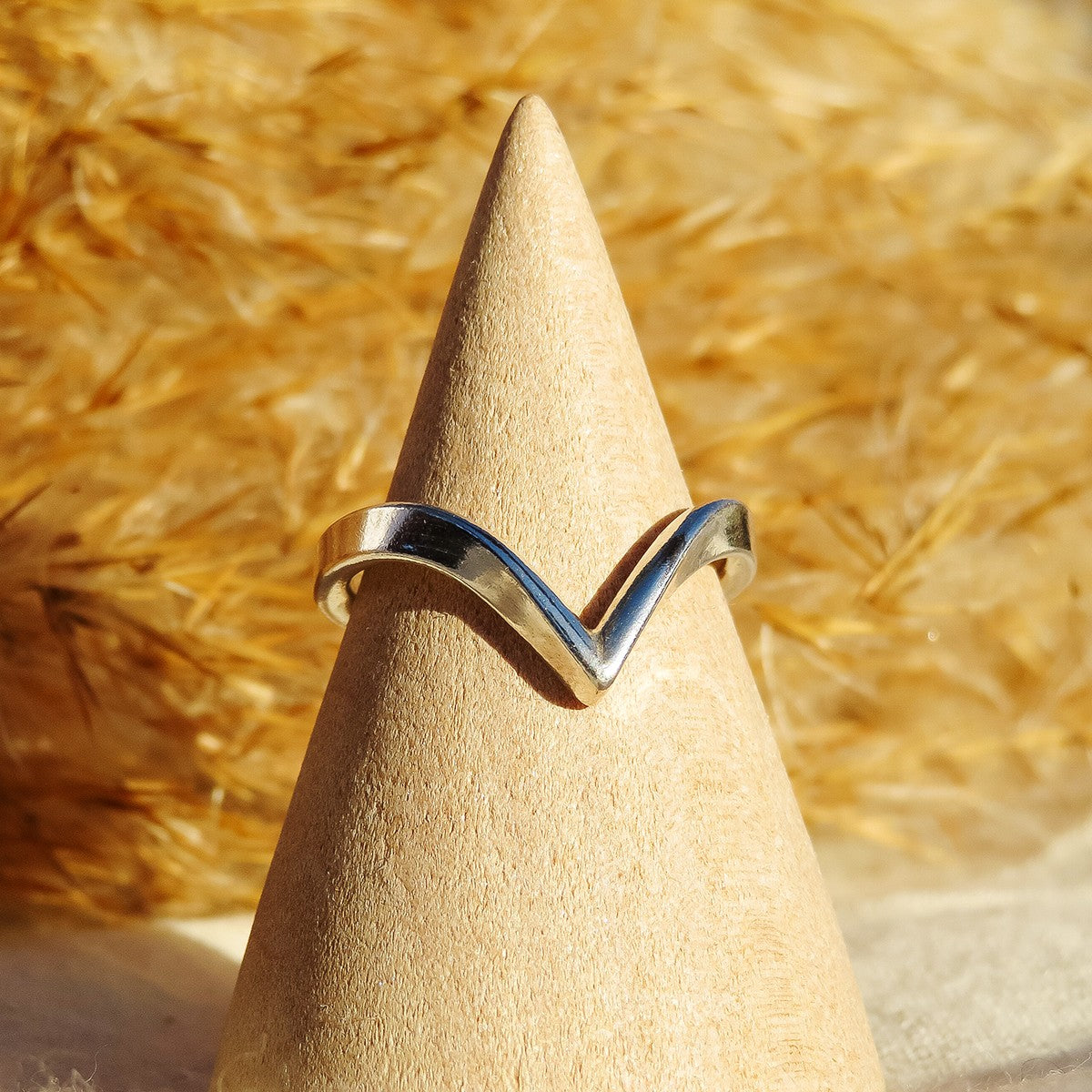 How To Make A Wishbone Ring With Guest Tutor Asími