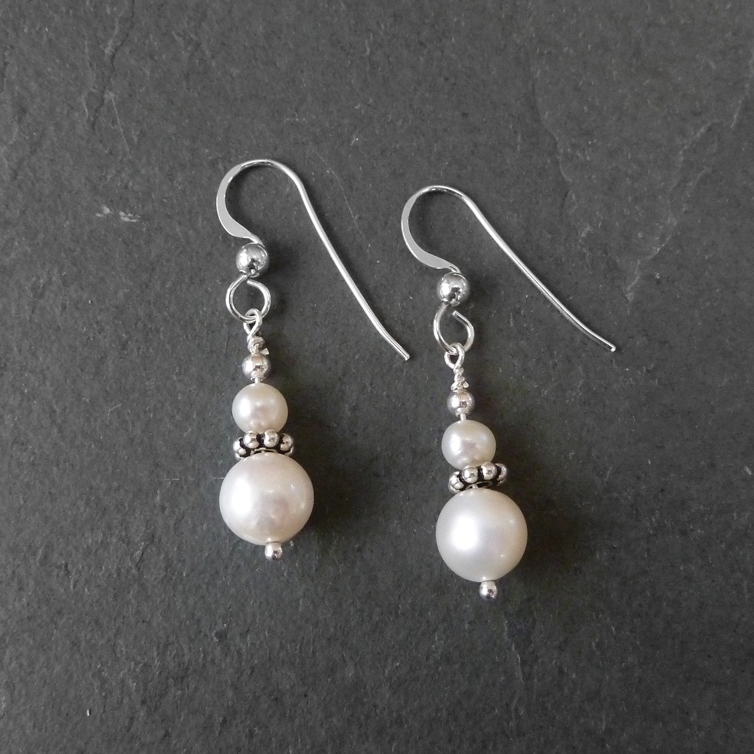 Cultured Freshwater Roundish White Pearls Approx 7mm