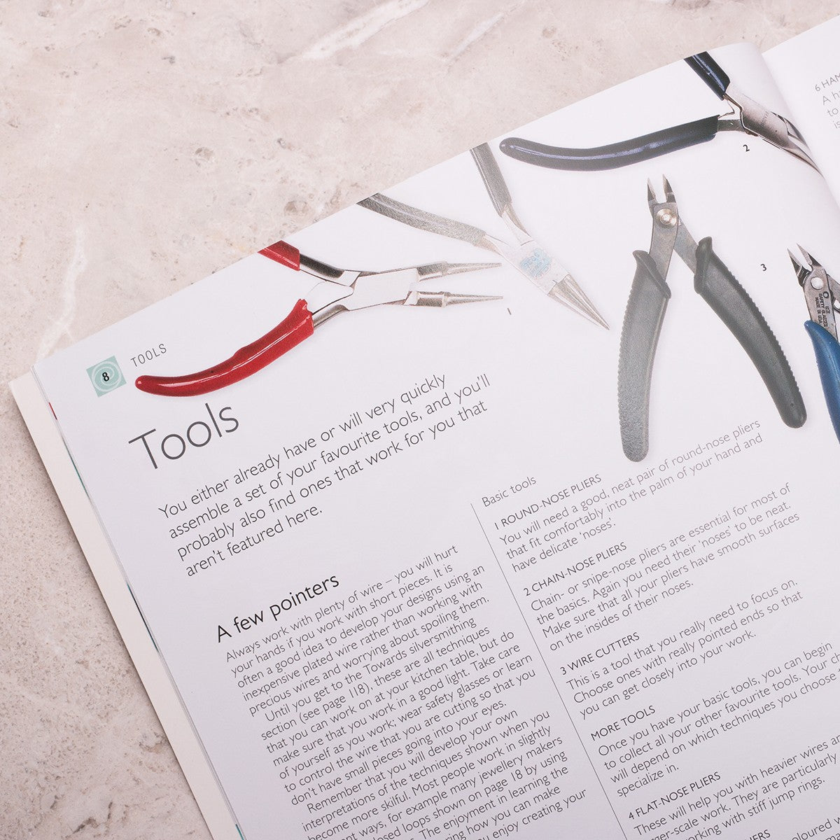 The Encyclopedia Of Wire Jewellery Techniques - Sara Withers