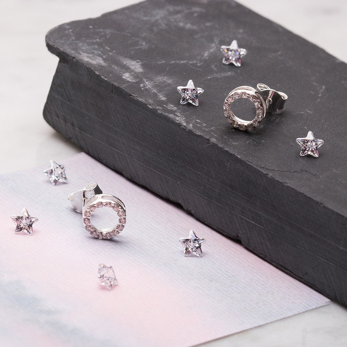 Sterling Silver Cubic Zirconia Pavé Infinity 7mm Circle Earstuds Pair